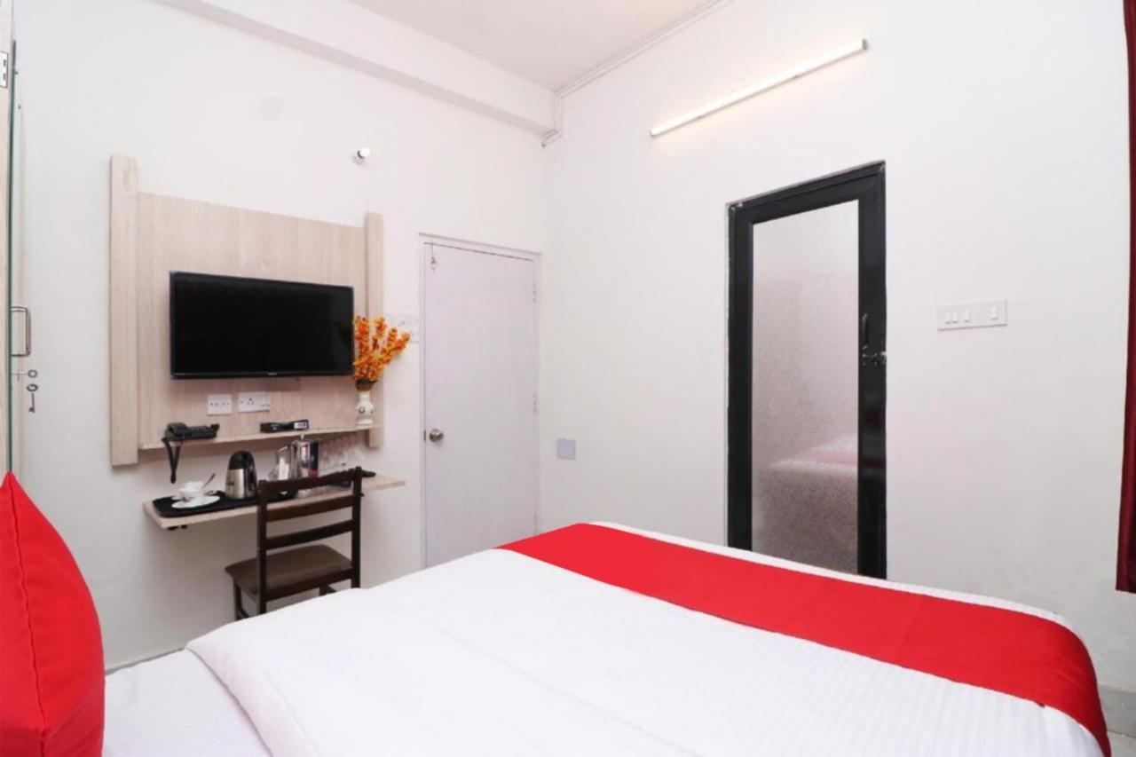 Goroomgo Hotel Manurama Ruby Calcutta Exteriör bild