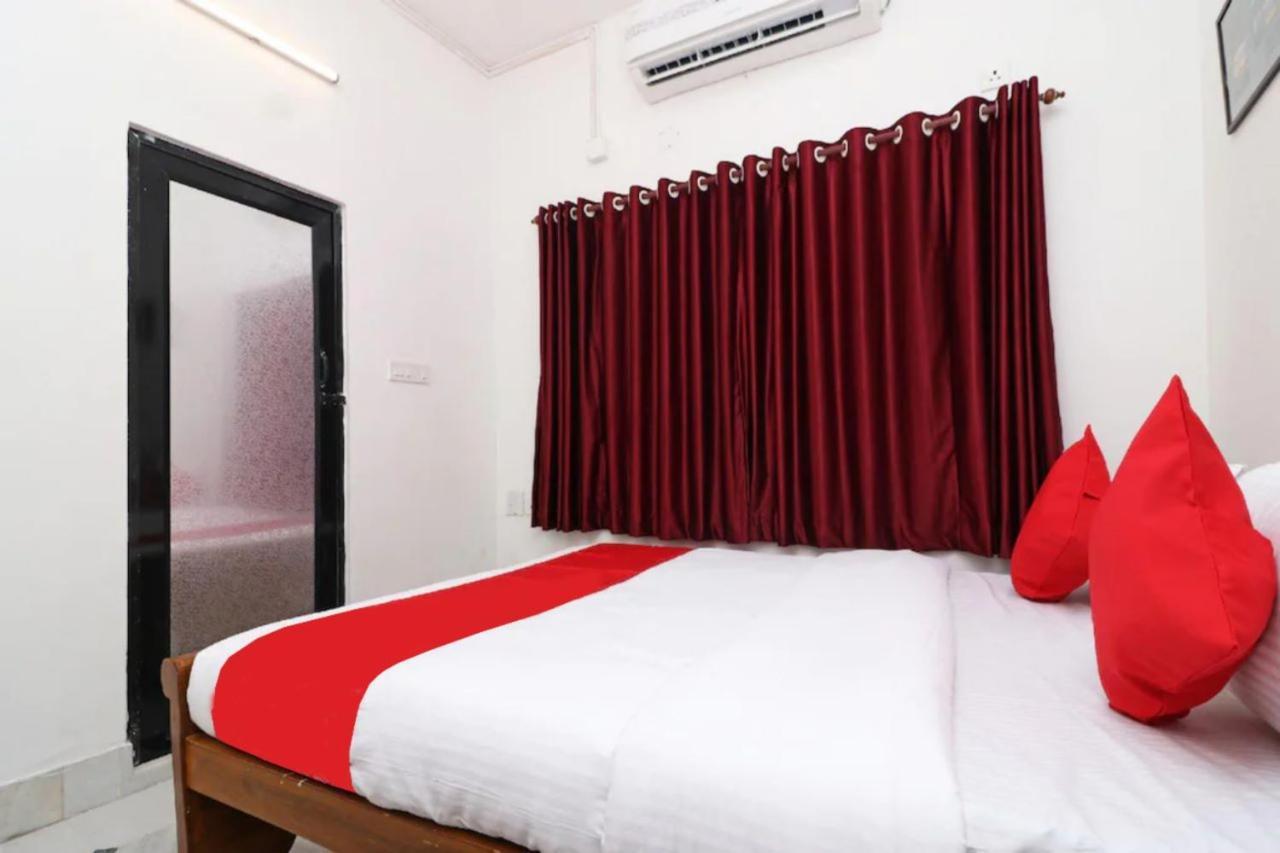 Goroomgo Hotel Manurama Ruby Calcutta Exteriör bild